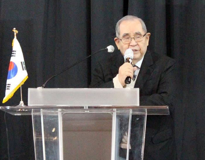 축사를 하고 있는 이수성  국무총리